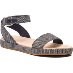 Sandały CLARKS - Botanic Ivy 261392354 Navy Canvas. Niebieskie klapki damskie Clarks, bez wzorów, ze skóry, bez obcasa. W wyprzedaży za 229,00 zł.
