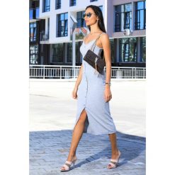 Sukienka ROKSENA GREY. Szare sukienki damskie Sukienka ROKSENA GREY, s, bez wzorów, bez kołnierzyka, bez rękawów, długie. W wyprzedaży za 79,00 zł.