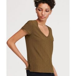 Bluzka z prazkowanej dzianiny - Khaki. Brązowe bluzki damskie Reserved, s, bez wzorów, z dzianiny, bez kołnierzyka, bez rękawów. W wyprzedaży za 19,99 zł.