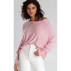 Jasnoróżowy Sweter Letitia. Różowe swetry damskie Renee, uniwersalny, bez wzorów, casualowe, bez rękawów, bez kaptura. Za 99,99 zł.