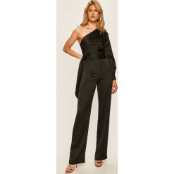 Marciano Guess - Kombinezon. Czarne kombinezony damskie MARCIANO GUESS, z aplikacjami, z poliesteru, bez kołnierzyka, z długim rękawem, długie. Za 899,90 zł.