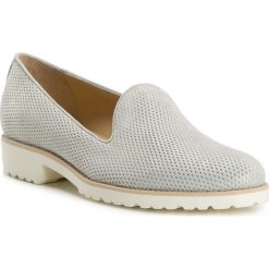 Buty damskie. Szare mokasyny damskie Wittchen, ze skóry, klasyczne. W wyprzedaży za 399,90 zł.