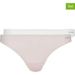 Stringi (2 pary) w kolorze jasnoróżowym i białym. Różowe stringi damskie Skiny Women & Men, bez wzorów. W wyprzedaży za 32,95 zł.