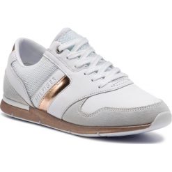 Sneakersy TOMMY HILFIGER - Iridescent Light Sneaker FW0FW04100 White/Rosegold 901. Białe półbuty damskie TOMMY HILFIGER, z zamszu. Za 399,00 zł.