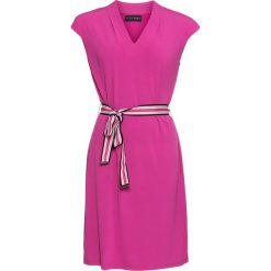 Sukienka z paskiem, krótki rękaw bonprix fuksja. Różowe sukienki damskie bonprix, w paski, z dekoltem w serek, z krótkim rękawem, krótkie, mini. Za 54,99 zł.