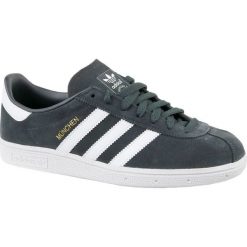 Adidas Munchen CQ2322 44 2/3 Szare. Szare buty sportowe męskie Adidas, ze skóry, bez zapięcia. W wyprzedaży za 329,99 zł.