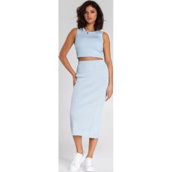 Jasnoniebieska Spódnica Ponce. Niebieskie spódniczki damskie Renee, s, bez wzorów, z dzianiny, eleganckie, midi, ołówkowe. Za 99,99 zł.