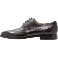 Melvin & Hamilton JESSY 6 Oksfordki black. Czarne półbuty damskie marki Melvin & Hamilton, bez obcasa, na sznurówki. Za 669,00 zł.