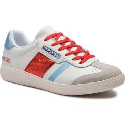 Sneakersy NAPAPIJRI - Cora N0YJT9 White/Red/Aqua K07. Brązowe półbuty damskie Napapijri, z zamszu. W wyprzedaży za 259,00 zł.