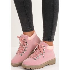 Różowe Traperki Bad Romance. Czerwone buty zimowe damskie Born2be, z weluru, na niskim obcasie. Za 79,99 zł.