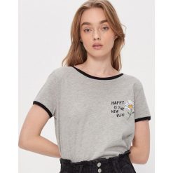 T-shirt ze stokrotką - Szary. Szare t-shirty damskie House, s, bez wzorów, bez kołnierzyka. Za 29,99 zł.