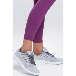 Jasnoszare Buty Sportowe Everybody Run!. Szare buty sportowe damskie Renee, bez wzorów, sportowe. Za 69,99 zł.