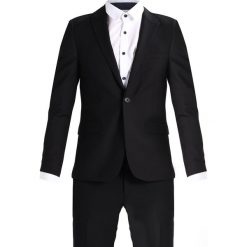 Burton Menswear London SKINNY Garnitur black. Czarne garnitury męskie marki Burton Menswear London, z poliesteru. W wyprzedaży za 359,25 zł.