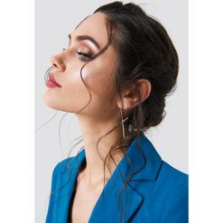 Kolczyki damskie: NA-KD Accessories Kolczyki cienki krzyż – Gold