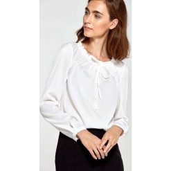 Ecru Bluzka Marszczona przy Dekolcie. Szare bluzki damskie marki Molly.pl, s, z jeansu, eleganckie, z długim rękawem. Za 109,90 zł.