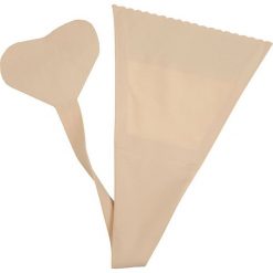 Samoprzylepne stringi w kolorze cielistym. Brązowe stringi damskie Sassa, Bye Bra, bez wzorów. W wyprzedaży za 29,95 zł.