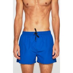 Guess Jeans - Kąpielówki. Niebieskie kąpielówki męskie Guess Jeans, m, z aplikacjami, z poliesteru. W wyprzedaży za 99,90 zł.