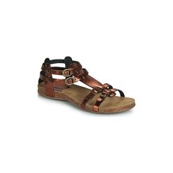 Sandały Kickers ANA. Pomarańczowe sandały damskie marki Kickers, bez wzorów, bez obcasa, bez zapięcia. Za 349,00 zł.