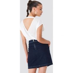 Rut&Circle Top Lucy - White. Białe topy damskie Rut&Circle, bez wzorów, z poliesteru, z dekoltem na plecach. W wyprzedaży za 45,20 zł.