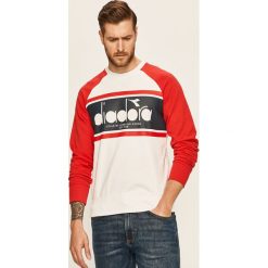 Diadora - Bluza. Białe bluzy męskie Diadora, s, z nadrukiem, z bawełny, z okrągłym kołnierzem, bez rękawów, bez kaptura. W wyprzedaży za 199,90 zł.