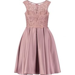 Luxuar Fashion Suknia balowa mauve. Fioletowe sukienki damskie marki Luxuar Fashion, bez wzorów, z poliesteru, wizytowe, bez kołnierzyka, bez rękawów. W wyprzedaży za 425,40 zł.