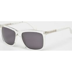 Guess Jeans - Okulary GU6861.26A. Pomarańczowe okulary przeciwsłoneczne męskie marki Guess Jeans, z jeansu. W wyprzedaży za 299,90 zł.
