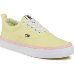 Tenisówki TOMMY JEANS - Pastel Color Lace Up Sneaker EN0EN00936 Lemon Chiffon ZIO. Żółte półbuty damskie Tommy Jeans, na co dzień, bez wzorów, z jeansu, bez obcasa, na płaskiej podeszwie, bez zapięcia. Za 299,00 zł.