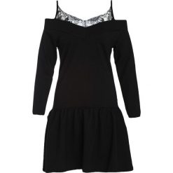 Czarna Sukienka Relentlessly. Czarne sukienki damskie Born2be, s, bez wzorów, z koronki, eleganckie, bez kołnierzyka, bez rękawów, mini, trapezowe. Za 29,99 zł.