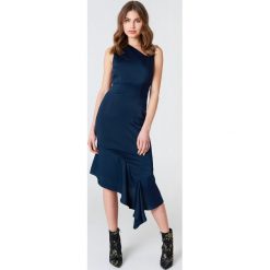 Sukienki: Lavish Alice Asymetryczna sukienka midi – Navy