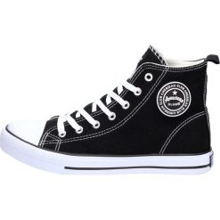 Czarne trampki damskie AMERICAN CLUB 9120 LH67. Czarne trampki i tenisówki damskie American CLUB, bez wzorów, bez zapięcia. W wyprzedaży za 49,00 zł.
