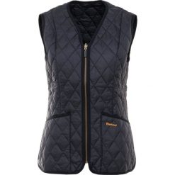Barbour BETTY INTERACTIVE LINER Kamizelka black. Czarne kurtki damskie Barbour, bez wzorów, z materiału, bez kaptura. Za 419,00 zł.