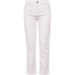 Boyfriendy damskie: J.LINDEBERG STUDY CEED Jeansy Straight Leg white