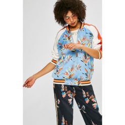 Pepe Jeans - Kurtka bomber Lesly. Szare kurtki damskie Pepe Jeans, s, z poliesteru, krótkie. W wyprzedaży za 329,90 zł.