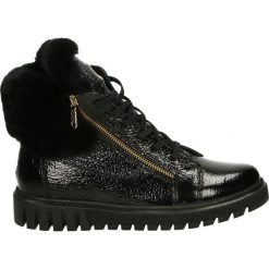 Botki - 38039R24 BLAC. Czarne botki damskie na zamek Venezia, z lakierowanej skóry. Za 529,00 zł.