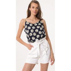 Granatowy Top Oceanlover. Niebieskie bluzki damskie Born2be, xl, z okrągłym kołnierzem. Za 34,99 zł.