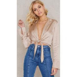 Bluzki damskie: NA-KD Exclusive Bluzka z wiązaniem – Beige,Nude
