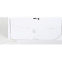 Choker z zawieszką - Jasny szary. Szare zawieszki damskie Sinsay. W wyprzedaży za 10,00 zł.