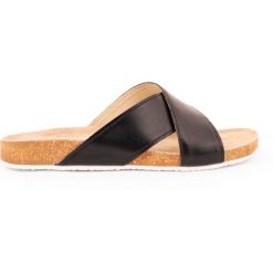Klapki na korku - skóra naturalna - model 341 - kolor czarny. Czarne klapki damskie Zapato, bez wzorów, ze skóry, bez obcasa. W wyprzedaży za 99,00 zł.