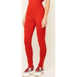 Spodnie materiałowe Escada Sport RITA ORA Talicia 5032308. Czerwone spodnie damskie Escada Sport, bez wzorów, z tkaniny, sportowe. W wyprzedaży za 699,00 zł.