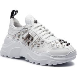 Sneakersy JOHN RICHMOND - 7113 B Bianco. Białe sneakersy damskie John Richmond, bez wzorów, ze skóry, bez obcasa, na płaskiej podeszwie, bez zapięcia. Za 1389,00 zł.