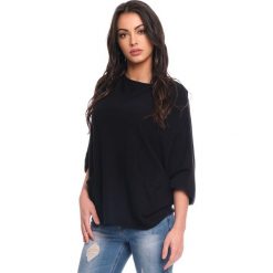 Sweter "Ness" w kolorze czarnym. Czarne swetry damskie Scarlet Jones, l, bez wzorów, bez rękawów, bez kaptura. W wyprzedaży za 152,95 zł.