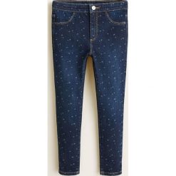 Mango Kids - Jeansy dziecięce Anita 104-164 cm. Zielone jeansy dziewczęce Mango Kids, z nadrukiem, z elastanu. Za 79,90 zł.