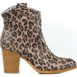 Panterkowe botki kowbojki - skóra naturalna - model 471 - kolor panterka. Botki damskie Zapato, ze skóry, bez obcasa, bez zapięcia. Za 399,00 zł.