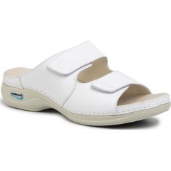Klapki NURSING CARE - Viena Wg810 Branco/White. Białe klapki damskie Nursing Care, bez wzorów, ze skóry ekologicznej, bez obcasa. Za 289,00 zł.