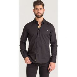 KOSZULA Versace Jeans. Czarne koszule męskie m, z aplikacjami, z elastanu. Za 405,00 zł.