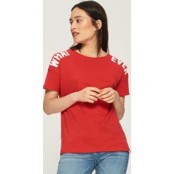 T-shirty damskie: Koszulka z napisami - Czerwony