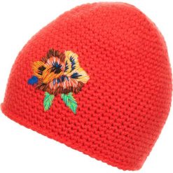 Czapka "Millie" w kolorze czerwonym. Czerwone czapki damskie Eisbär, z haftami, z materiału. W wyprzedaży za 65,95 zł.