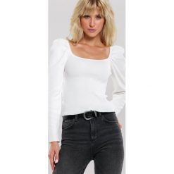 Biały Sweter Raisin. Białe swetry damskie other, s, bez wzorów, casualowe, bez rękawów, bez kaptura. Za 79,99 zł.