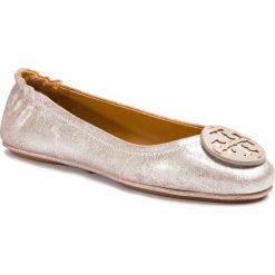Baleriny TORY BURCH - Minnie Travel Ballet With Logo 53289 Metallic Perfect Sand 262. Żółte baleriny damskie Tory Burch, bez wzorów, ze skóry, klasyczne, bez obcasa. Za 969,00 zł.