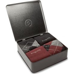Zestaw 4 par wysokich skarpet męskich BUGATTI - 6808X Port Royal 136. Czerwone skarpetki męskie Bugatti, bez wzorów, z elastanu. W wyprzedaży za 39,00 zł.